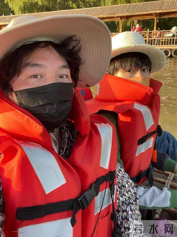 师生15年后再成师徒