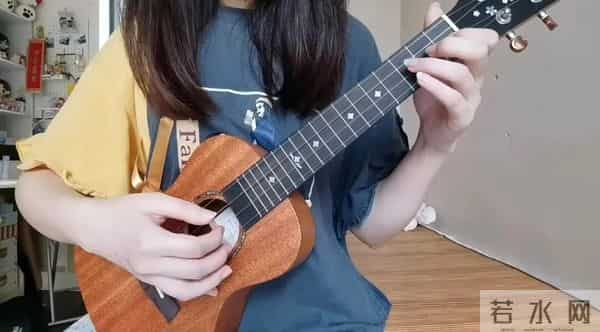 这届打工人流行上夜校