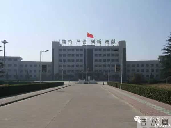 那些砥砺我们前行的校训