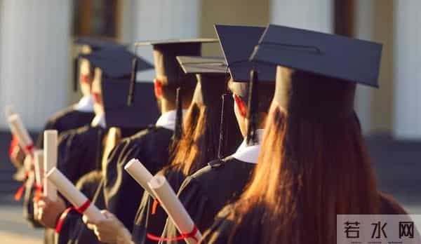 弟弟研究生，表弟本科生，都回家过年了，25天寒假生活，天壤之别