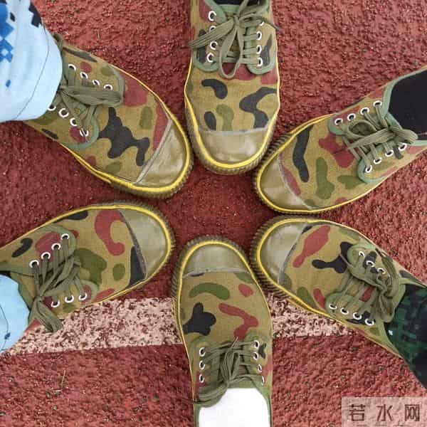 大学军训日记六十而学:一位大一新生的军训日记