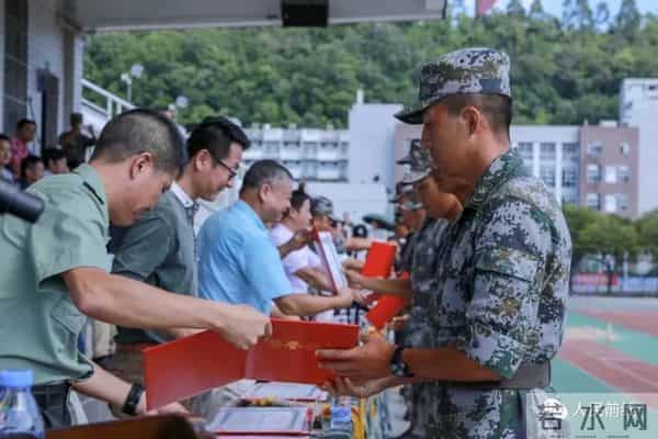 「揭秘」大学生军训啥样子？看看教官拍回的照片就全明白了