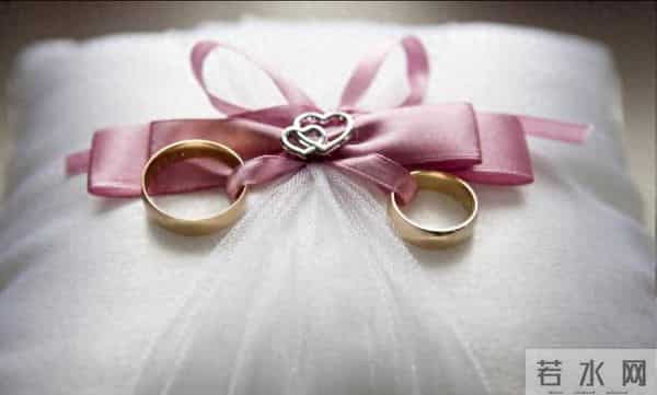 高校开女生婚恋课发现一个奇怪现象:凡是相亲认识的,结婚基本都快