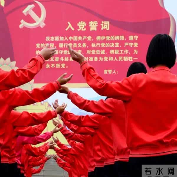 张桂梅说自己是一名普通教师