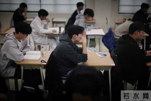 （外代一线）韩国高考结束
