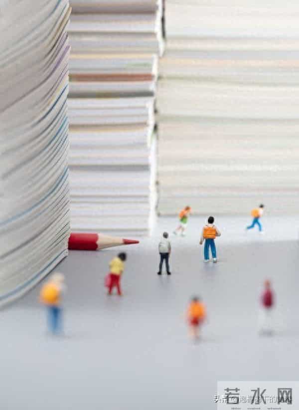 初中生优秀作文范文《书包里的故事》