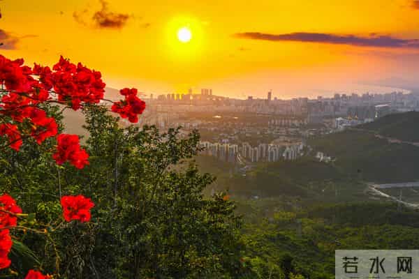 海南三亚：夕阳美景入画来