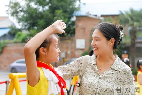 图集｜河南多地欢庆教师节 童心祝福感念师恩