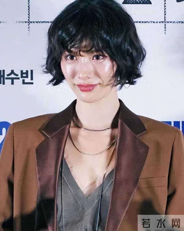 突发！韩国知名女星遭遇入室抢劫，搏斗过程中成功将闯入者制服并报警