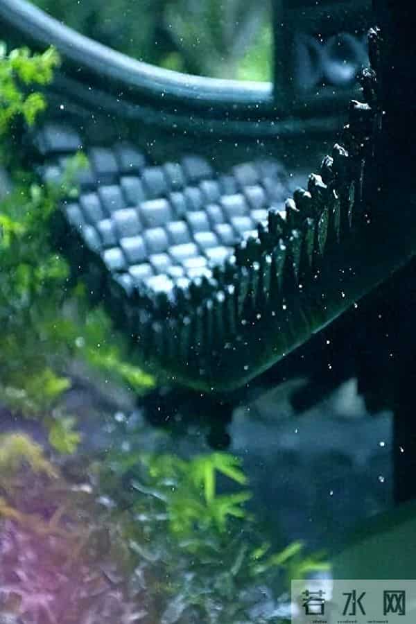 一场小雨一首诗，十首小雨诗词，如丝如缕，似烟似梦，沉醉千年！