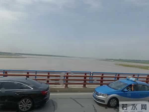 三年级日记之2025年国庆节游记和生活记录三则300字