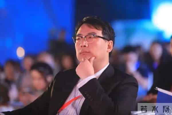 储殷教授解读英语的重要性，指出三点事实，家长听后内心五味杂陈