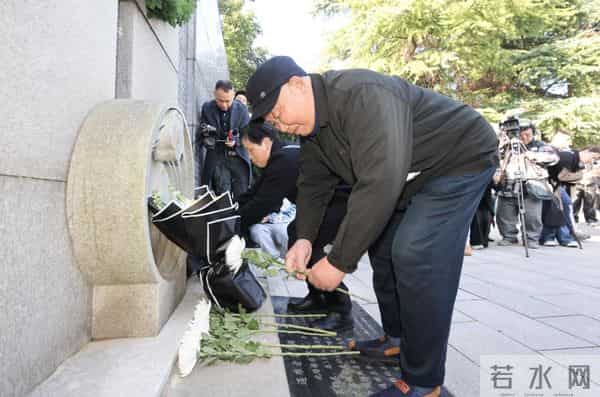 家祭悼逝者，寄语祈和平！