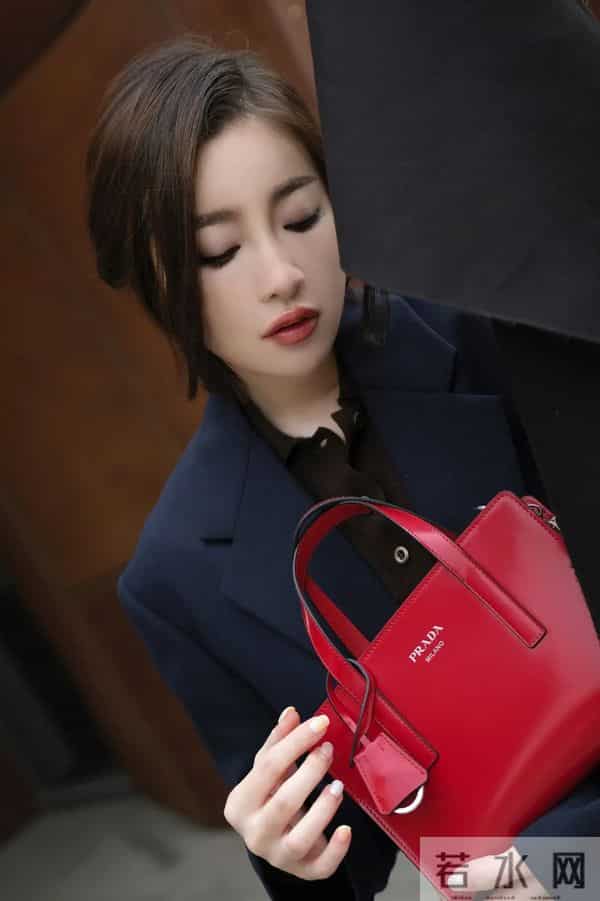 「May I love you」的意思是:在五月,我爱你