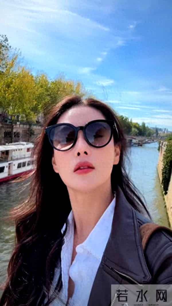 张馨予系围裙洗菜！丈夫偷拍背影，网友却说这才是真婚姻