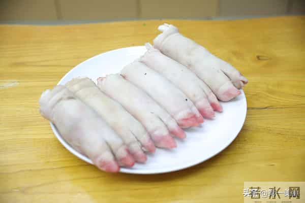 3.8女神节!建议女人:生活别太节俭,8物该吃就吃,千万别心疼钱