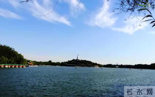 70年来,有没有一首歌,让中国人听了就热泪盈眶?