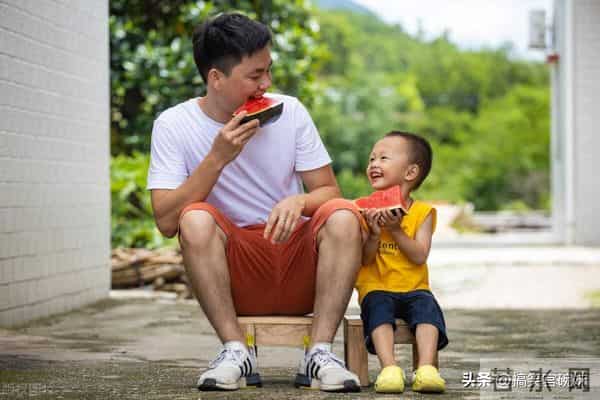 2023年朋友圈很火的父亲节文案，句句暖心！