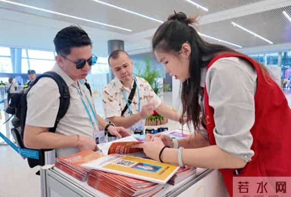 青春力量闪耀广交会:多岗位志愿者共筑国际贸易桥梁