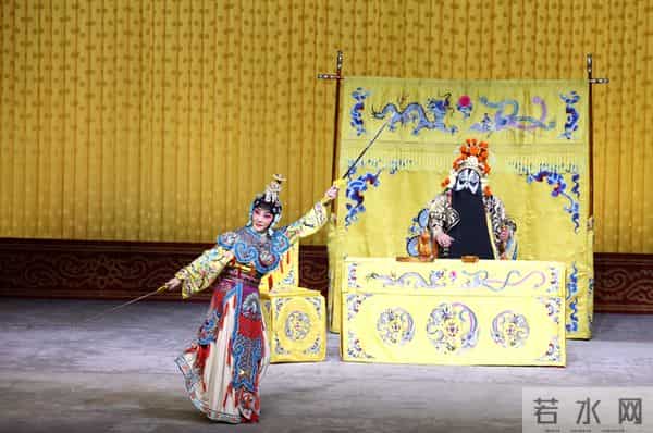 梅派“大师姐”魏海敏封箱演出《霸王别姬》,将最完美舞台形象定格在观众心中