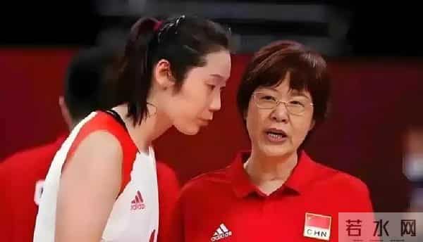 朱婷夜晚发文感恩,20年榜样,师徒三个感人故事铸就中国女排精神