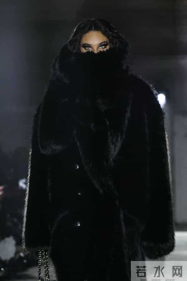 (外代二线)巴黎时装周——Vaquera品牌时装秀(3)