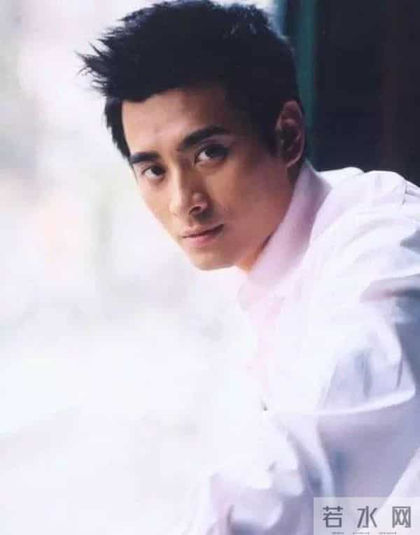 章龄之:嫁大10岁的丈夫,婚后生两仔,被丈夫宠成宝