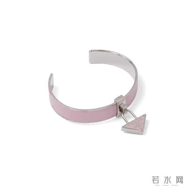 「May I love you」的意思是:在五月,我爱你