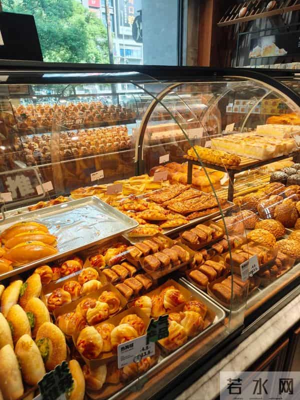 网购——指尖上的繁华与街角的沉寂