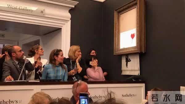 刚刚拍出近1000万高价,他却把这幅画扔进了碎纸机