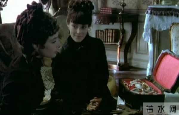 《项链》:戛然而止中,领悟三重美