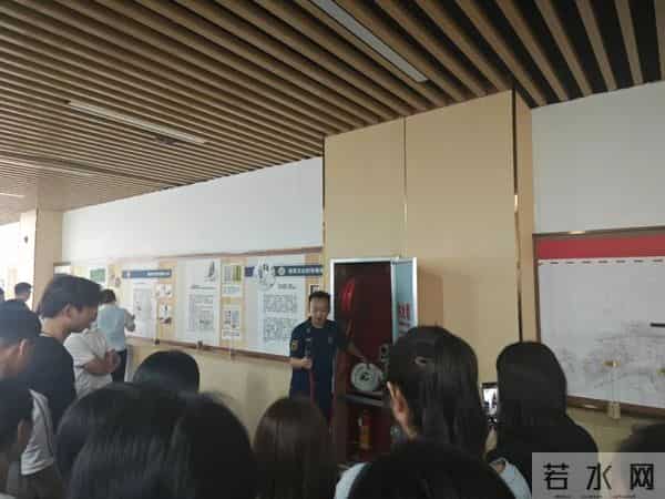 黄果树旅游区消防救援大队开展企业商户消防安全培训