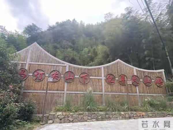 谁能想到，家门口的石头，竟是地球写给时间的情书。