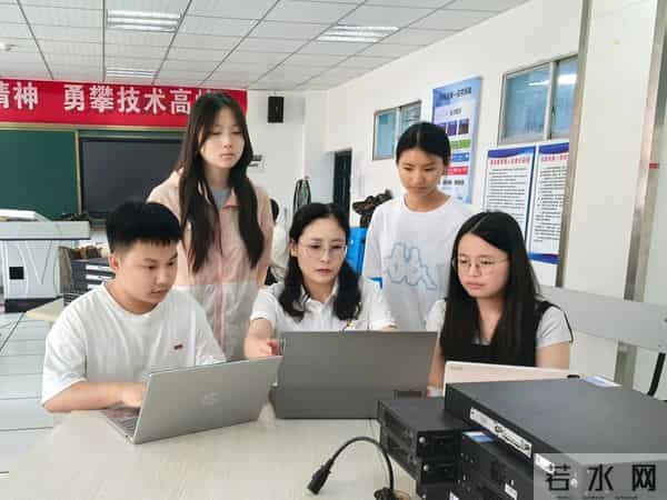 “让孩子学有所依、技有所长，就是我最大的心愿”