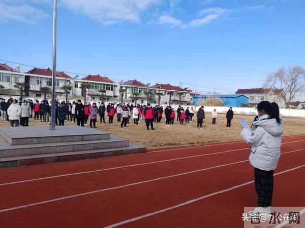 新学期开学第一次国旗下讲话 关于成长和梦想 演讲稿