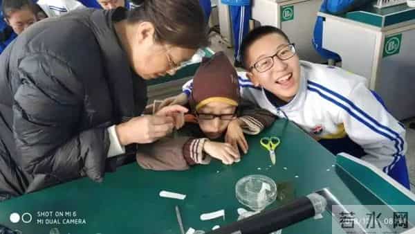 18公斤渐冻症男孩考入北航:童话般的爱心接力,只为让他遥望星空