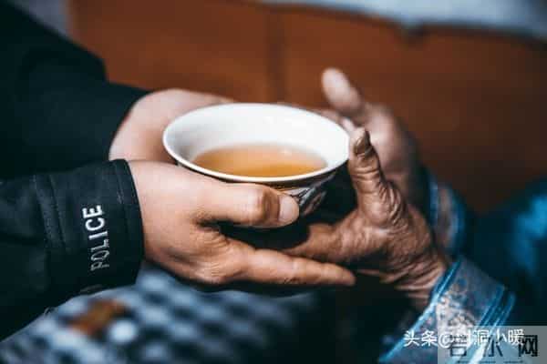 《家庭亲情:温暖相伴,永不离弃》