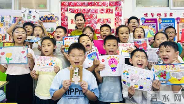 图集｜河南多地欢庆教师节 童心祝福感念师恩