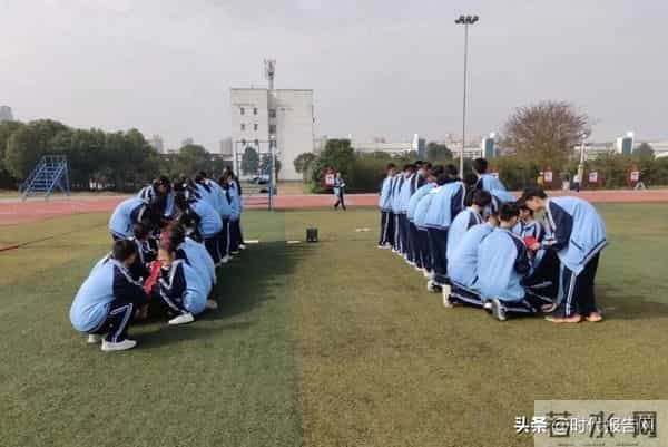 凝心聚力共成长 素拓赋能向未来 —— 淮滨高中实验校区2003班素质拓展活动纪实