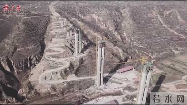 剑桥博士发震撼长文:为何中国肯下血本在西方绝不做的“亏本买卖”上