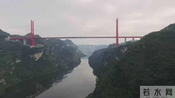 剑桥博士发震撼长文:为何中国肯下血本在西方绝不做的“亏本买卖”上