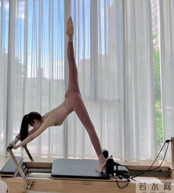 如何开始瑜伽：从入门到坚持的实用指南