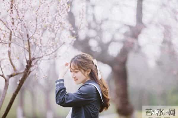 精选五首风格迥异、情感深邃的爱情巅峰之作，以飨文友