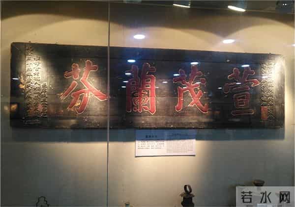 中国也有代表母亲的花，不是康乃馨而是“黄花菜”