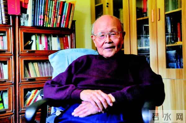 为祖国健康工作70年，“有意思！”记清华“教授们的教授”、95岁的理论物理学家张礼