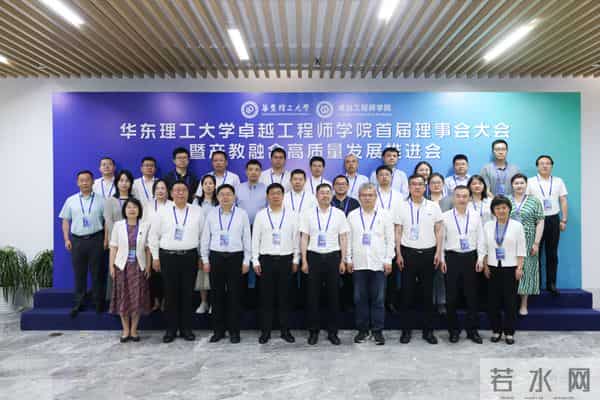 不写论文也能硕士毕业？用实践成果换文凭证书风险更大……