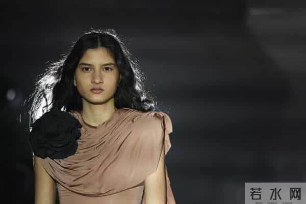 (外代二线)巴黎时装周——Vaquera品牌时装秀(3)