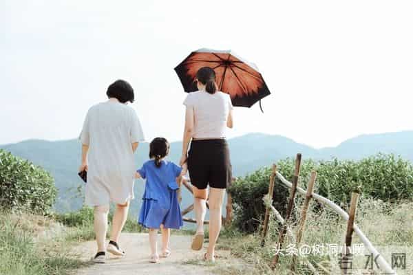 《家庭亲情:温暖相伴,永不离弃》