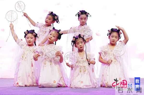 仰望星辰大海,一起走向未来 天府新区耘朵幼儿园举行毕业典礼