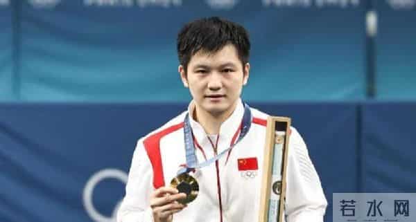 他差点绊倒却横扫对手！12年宿敌之战揭秘国球最虐剧本